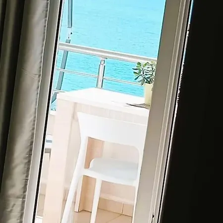 Sea Side Serenity 5 Apartament *