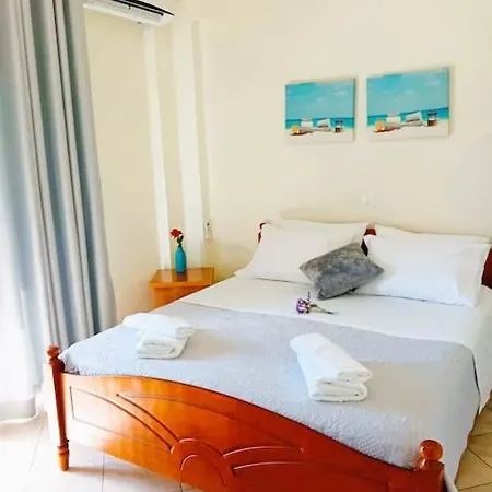 Sea Side Serenity 5 Daire