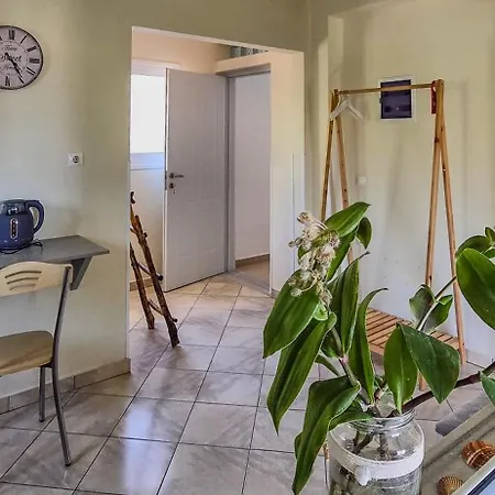 Apartment Sea Side Serenity 5 *
